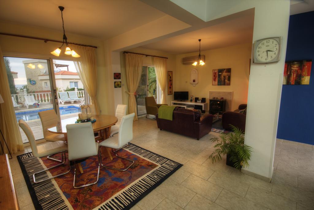 Villa Athina Paphos 客房 照片